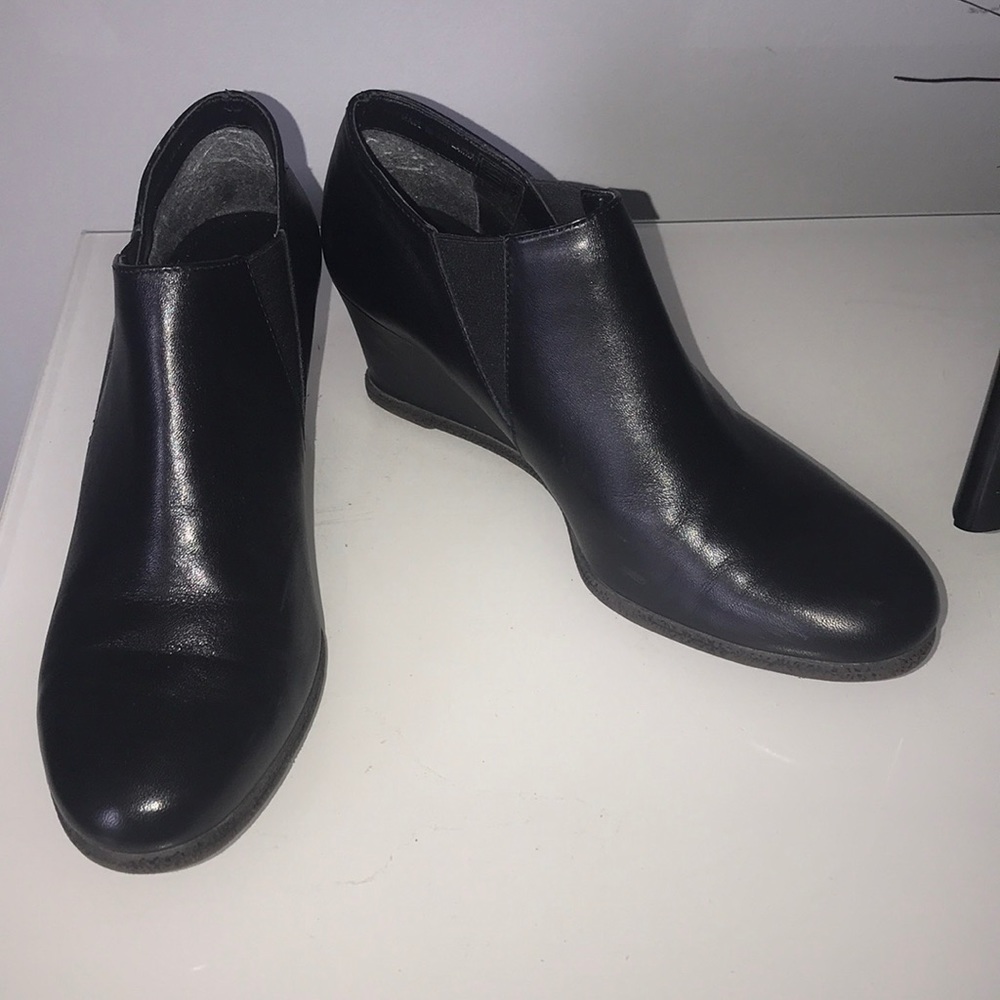 The Flexx Leather Wedge Bootie